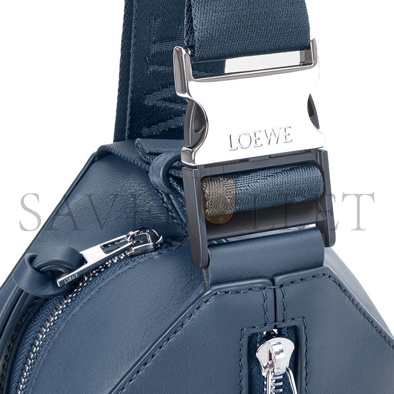 L0ew* convertible sling b777ncnx03 (32.5*12.3*9cm)